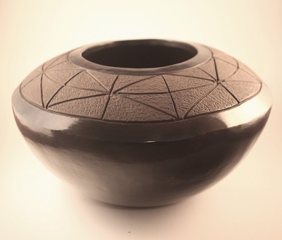 Blackware pottery burnished rough design raven-blackware.com